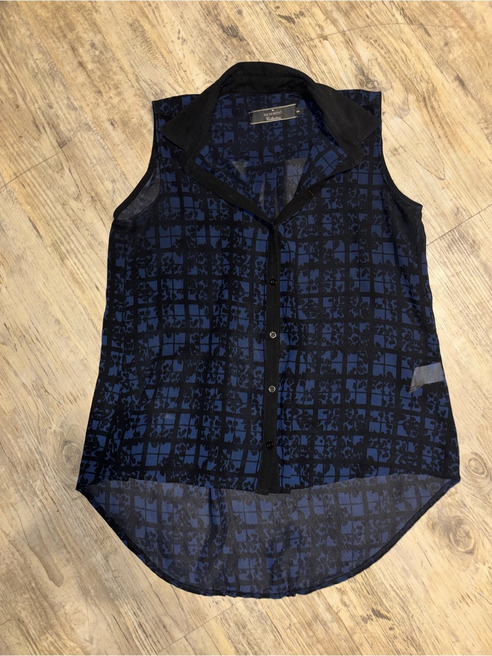 Sleeveless Navy & Black Patterned Button-Front Blouse